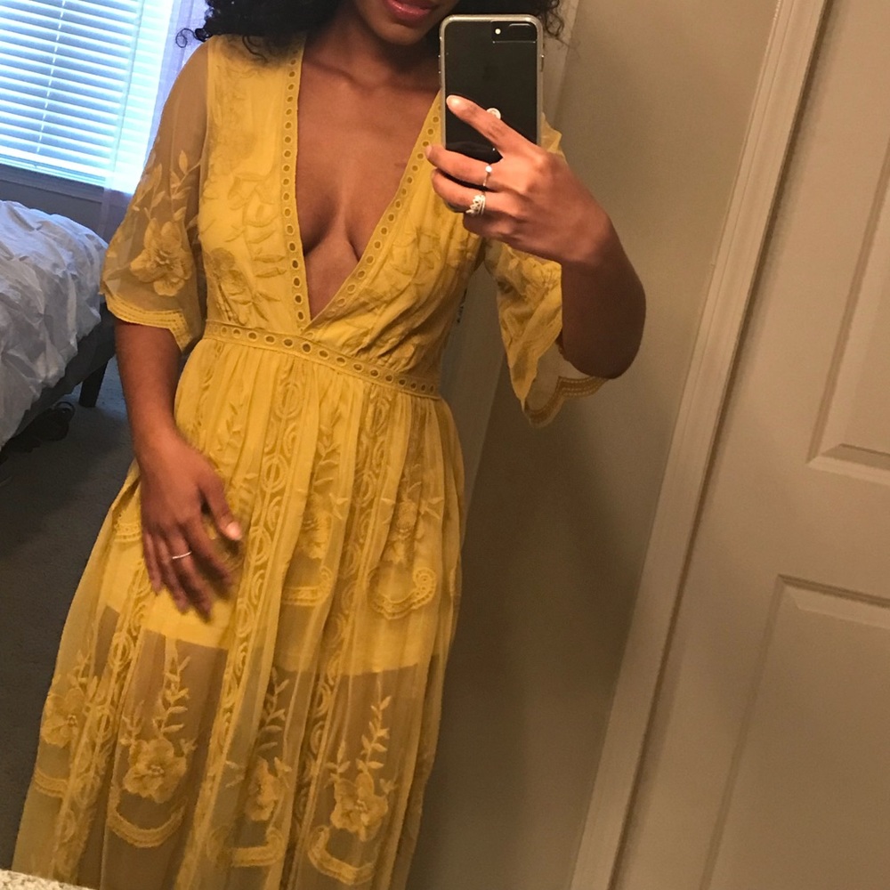 🌸SALE🌸 Small Lace Romper Maxi